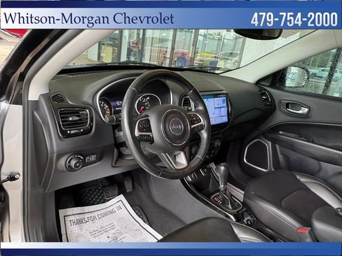 Used 2021 Jeep Compass Latitude FWD image 10