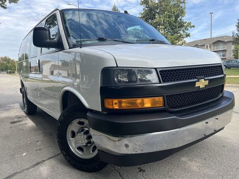 Used 2019 Chevrolet Express 2500 2500 3dr Cargo Van w/ Driver Convenience Package image 17