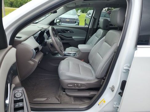 Used 2019 Chevrolet Traverse Premier w/ Driver Confidence II Package image 28