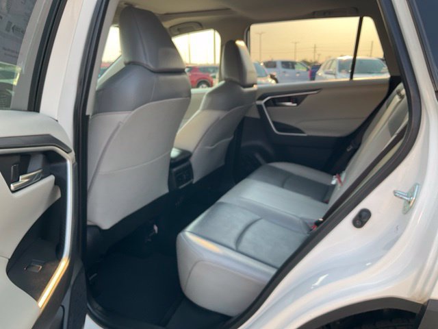 Used 2019 Toyota RAV4 XLE Premium FWD image 23