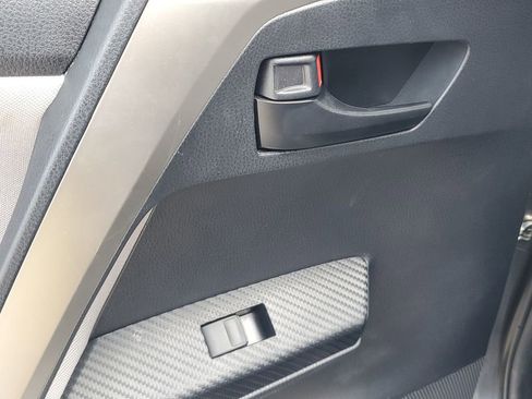 Used 2014 Toyota RAV4 LE image 43