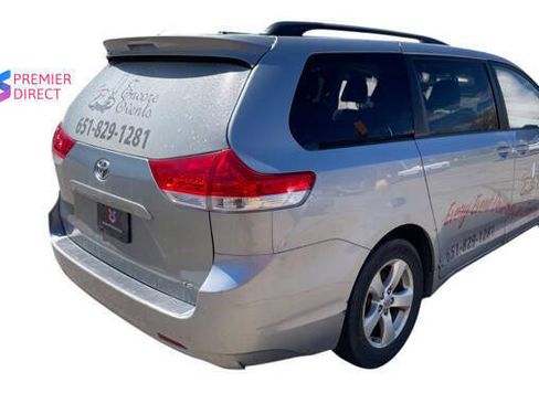 Used 2013 Toyota Sienna LE FWD image 5
