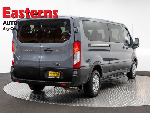 Used 2022 Ford Transit 350 XLT RWD image 5