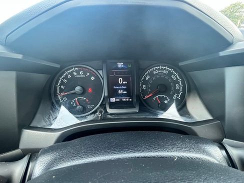 Used 2021 Toyota Tacoma SR w/ SR Convenience Package AWD/4WD image 12