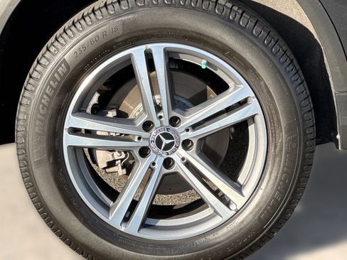 Used 2020 Mercedes-Benz GLC 300 4MATIC image 11