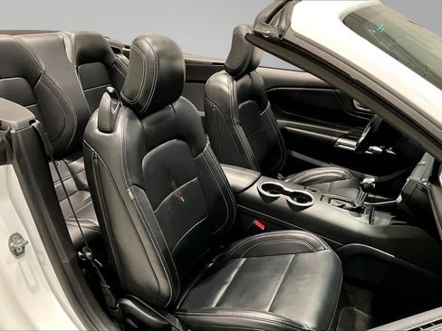 Used 2025 Ford Mustang Premium RWD image 27