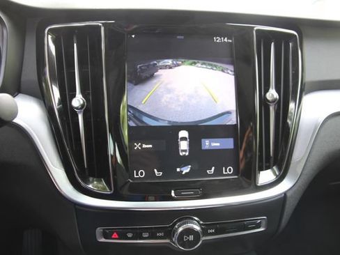 Used 2020 Volvo S60 T5 Momentum FWD image 28