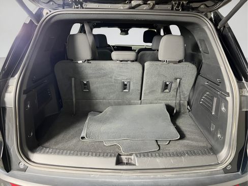 Used 2024 Chevrolet Traverse LT AWD/4WD image 21