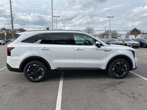 New 2026 Kia Sorento S image 9