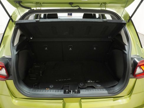 Certified 2022 Hyundai Venue SEL w/ Cargo Package image 6