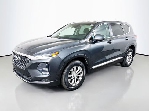 Used 2020 Hyundai Santa Fe SE FWD image 4