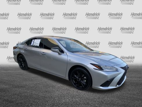 New 2025 Lexus ES 350 F Sport image 2