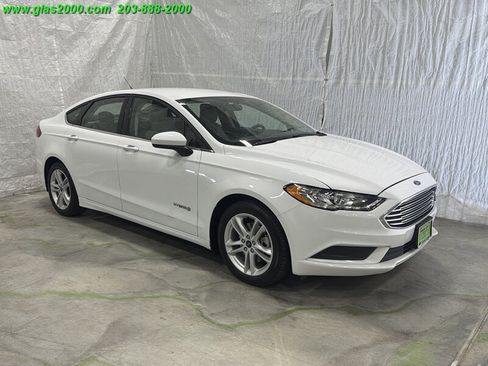 Used 2018 Ford Fusion S FWD image 2