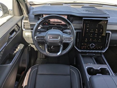 Used 2024 GMC Acadia Denali w/ Super Cruise Package image 18