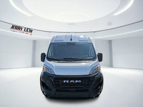 Used 2025 RAM ProMaster 2500 w/ Convenience Group image 7