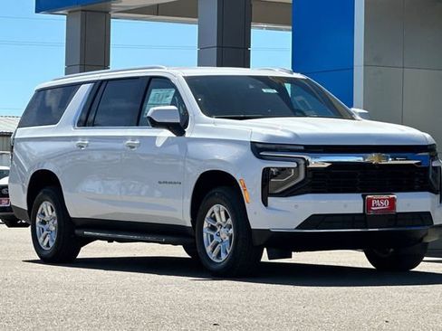 New 2026 Chevrolet Suburban LS image 2