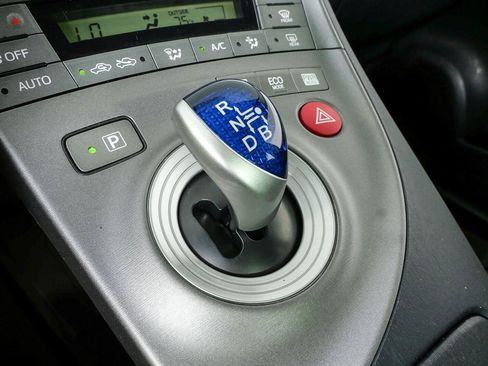 Used 2013 Toyota Prius Two FWD image 15