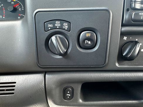 Used 2003 Ford F250 XL image 15