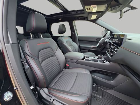 New 2026 Nissan Pathfinder Rock Creek image 15