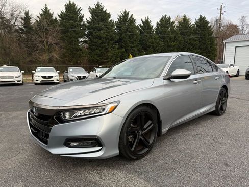 Used 2019 Honda Accord Sport image 2