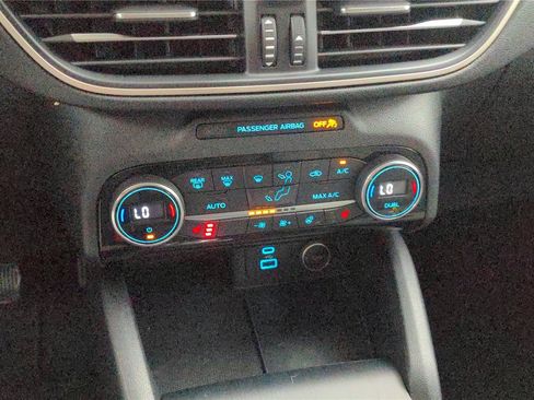 Used 2021 Ford Escape SE w/ Convenience Package image 23