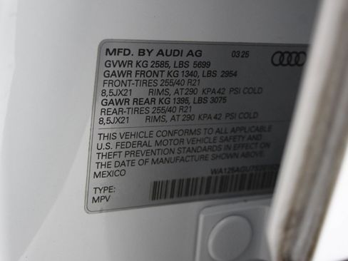 Used 2025 Audi SQ5 Premium Plus image 21
