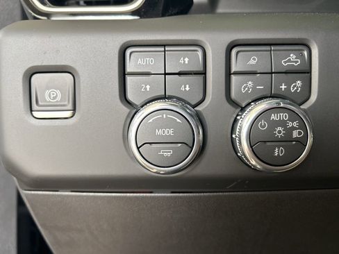 Used 2026 GMC Sierra 1500 Denali AWD/4WD image 24