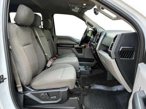 Used 2017 Ford F150 XLT w/ Equipment Group 302A Luxury AWD/4WD image 21