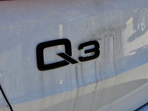 New 2025 Audi Q3 2.0T Premium image 18