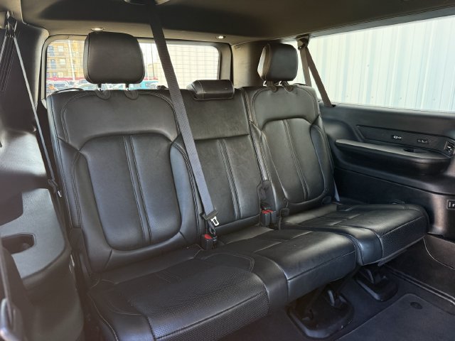Used 2024 Jeep Wagoneer L Series II w/ Flexible Seating Group RWD image 32
