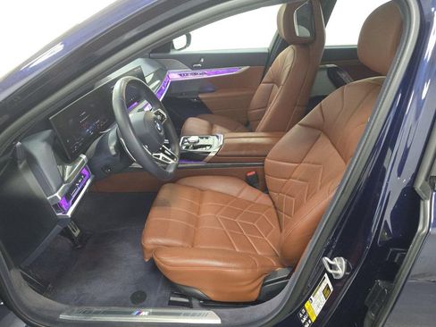 Used 2023 BMW 760i xDrive w/ Luxury Rear Seating Package AWD/4WD image 9