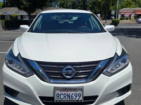 Used 2017 Nissan Altima 2.5 S w/ Power Driver Seat Package FWD image 2