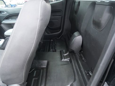 Used 2022 Chevrolet Colorado LT w/ Fleet Safety Package image 17