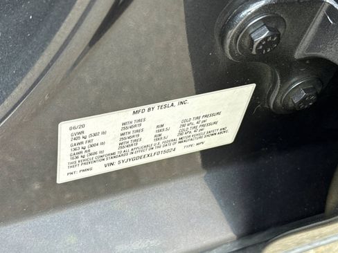 Used 2020 Tesla Model Y Long Range image 17