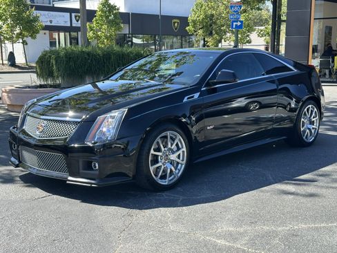 Used 2013 Cadillac CTS V Coupe RWD image 3