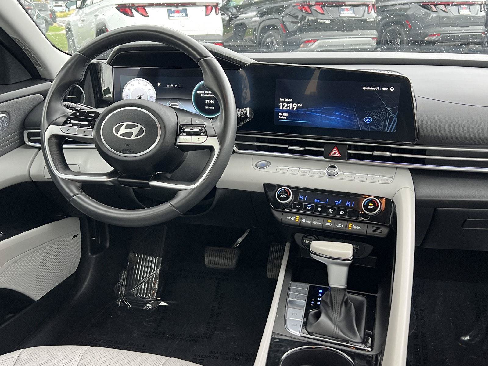 Certified 2024 Hyundai Elantra Limited FWD image 2