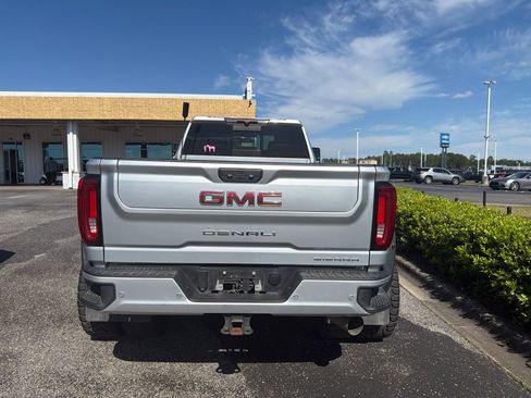 Used 2022 GMC Sierra 3500 Denali AWD/4WD image 13