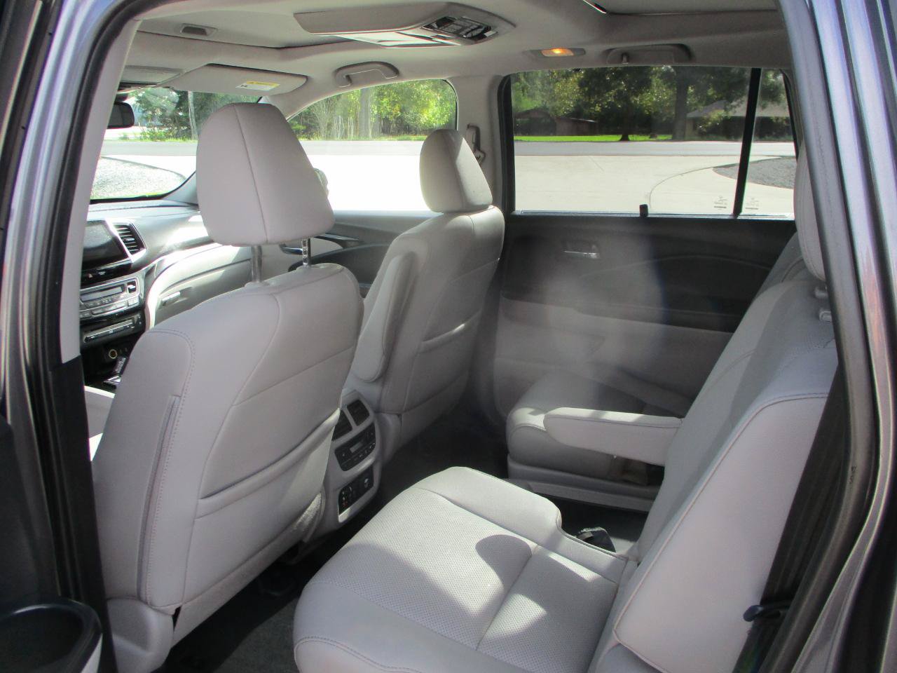 Used 2018 Honda Pilot Elite image 15