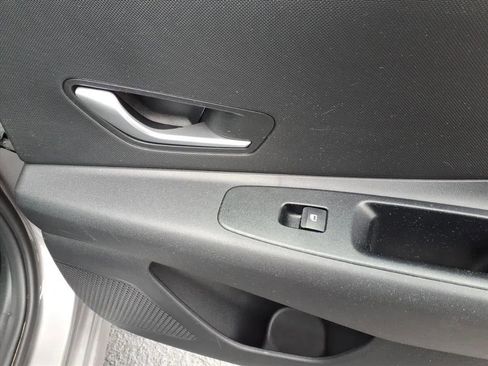 Used 2024 Hyundai Elantra SEL image 15