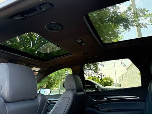 Used 2022 Buick Enclave Essence w/ Experience Buick Package FWD image 30