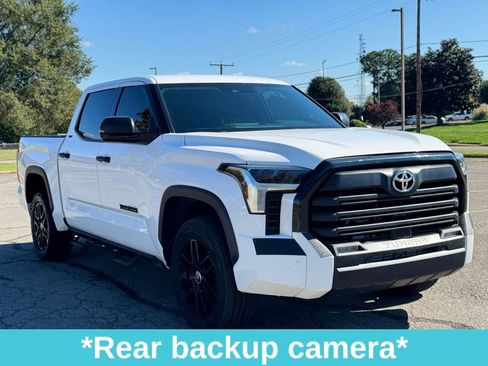 Used 2022 Toyota Tundra SR5 w/ SR5 Convenience Package image 12