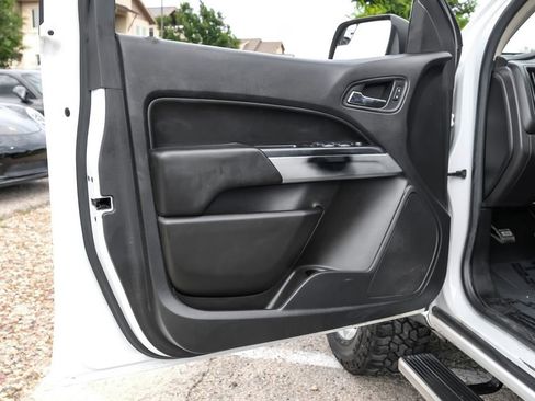 Used 2019 Chevrolet Colorado LT w/ LT Convenience Package RWD image 46