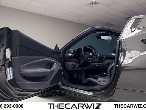 Used 2022 Ferrari F8 Tributo RWD image 46