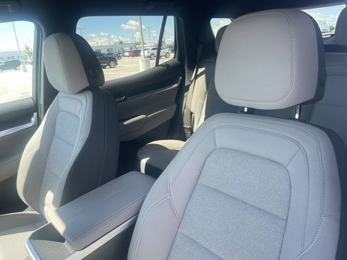 Used 2025 GMC Terrain Elevation AWD/4WD image 7