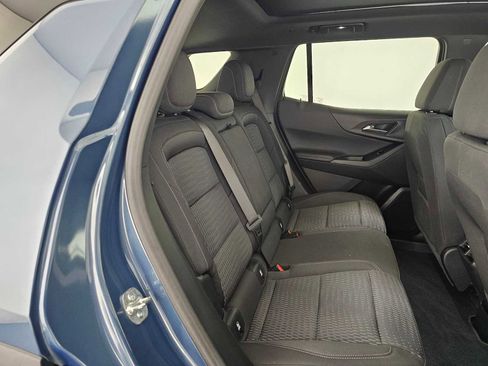 Used 2025 Chevrolet Equinox LT AWD/4WD image 12