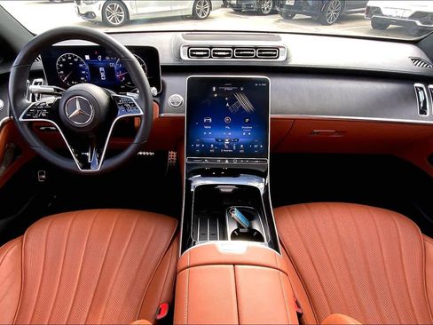 Used 2022 Mercedes-Benz S 500 S 500 image 16