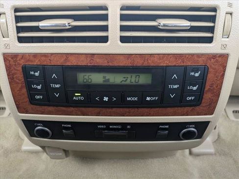 Used 2013 Toyota Land Cruiser AWD/4WD image 18