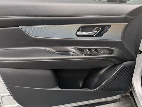 Used 2025 Nissan Murano SL image 9