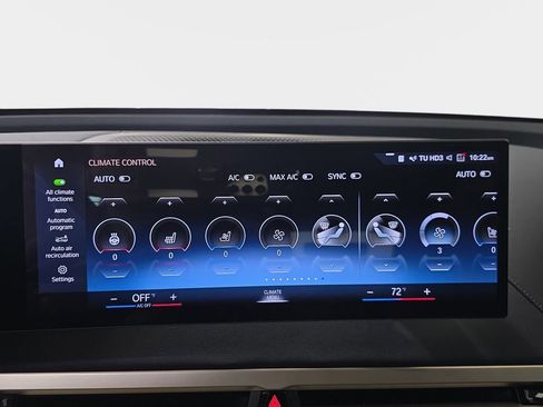 Used 2023 BMW iX xDrive50 w/ Sport Package image 25