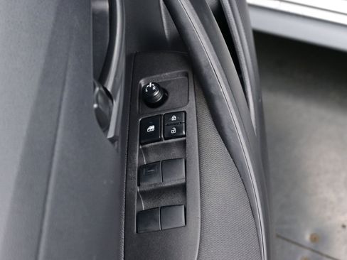 Used 2025 Toyota Corolla LE FWD image 10